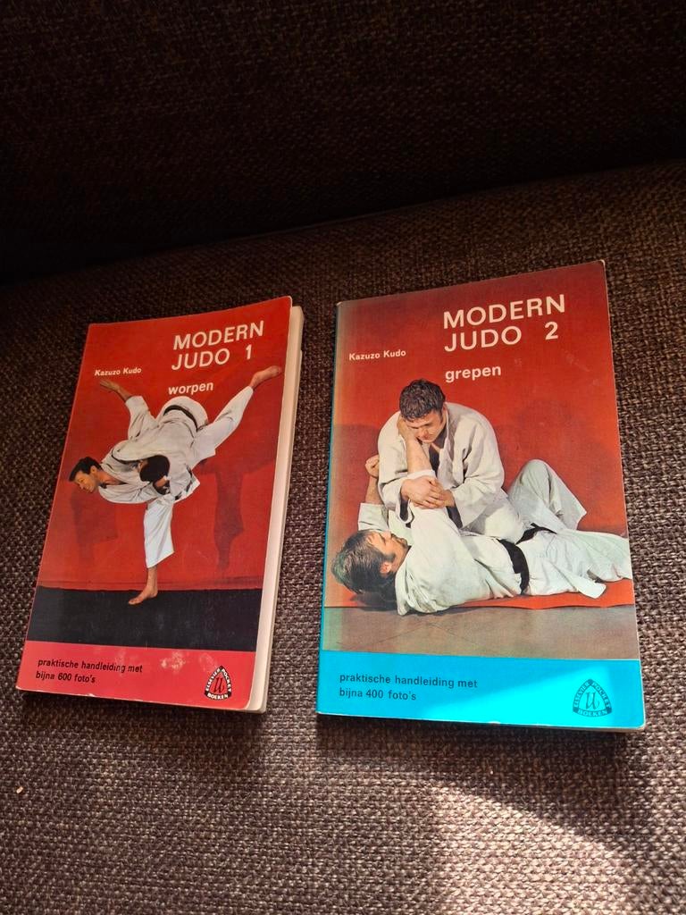 Judo pocketboekjes Kazuzo Kudo 1968 2 delen, Ophalen of Verzenden, Gelezen