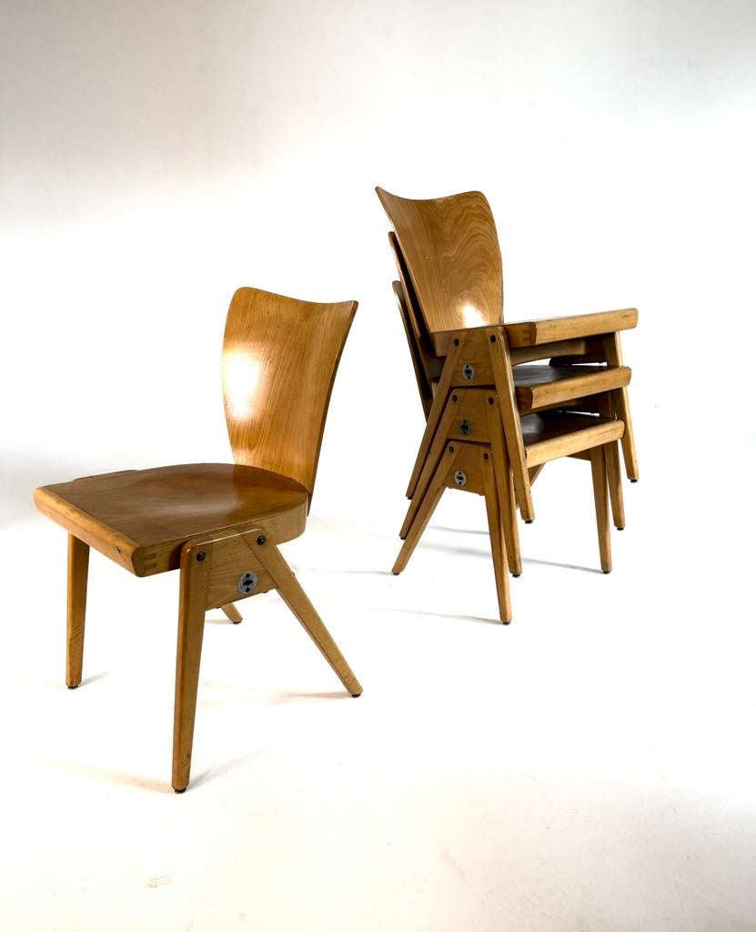 Set van 4 vintage plywood stapelstoelen, Kaderer ‘60, Ophalen of Verzenden, Zo goed als nieuw, Vier, Hout