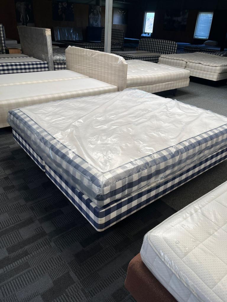 Nieuwe Hästens boxspring 180x210 inc topper bjx