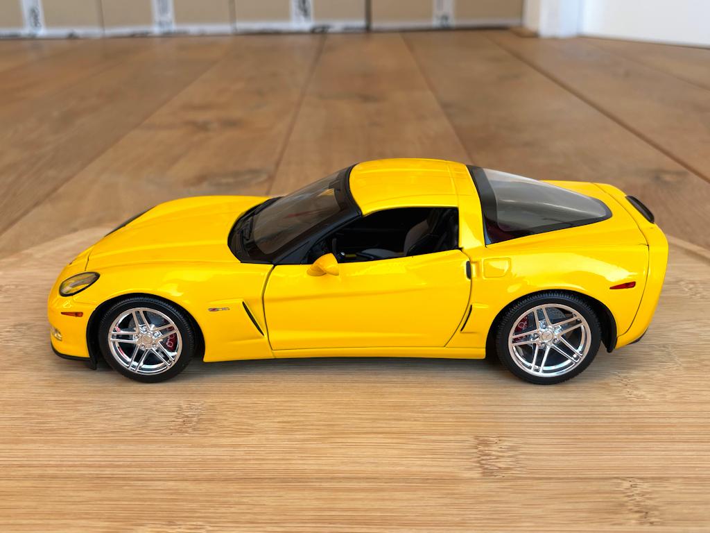 Chevrolet Corvette C6 Z06 geel 1:18 Hot Wheels zeldzaam zgan, Ophalen of Verzenden, Zo goed als nieuw, Auto, Hot Wheels