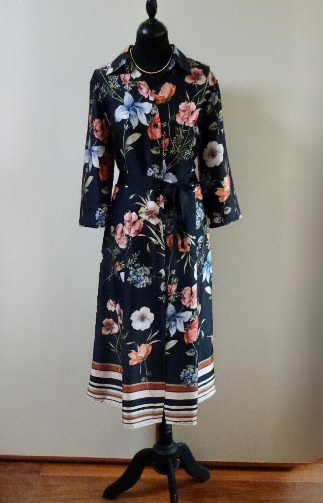 Rinascimento jurk, Kleding | Dames, Overige kleuren, Maat 42/44 (L), Ophalen of Verzenden, Zo goed als nieuw