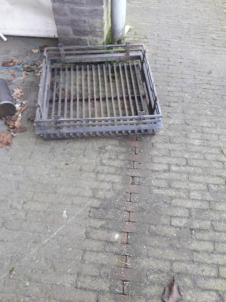 Stookrooster - houtkachel - haard-kachel