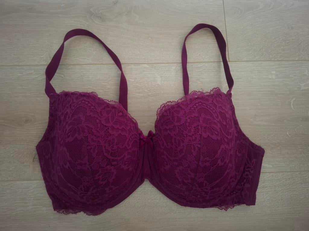 Hunkemöller BH 85E - Paars kant, Kleding | Dames, Hunkemöller, Ophalen of Verzenden, Paars, BH