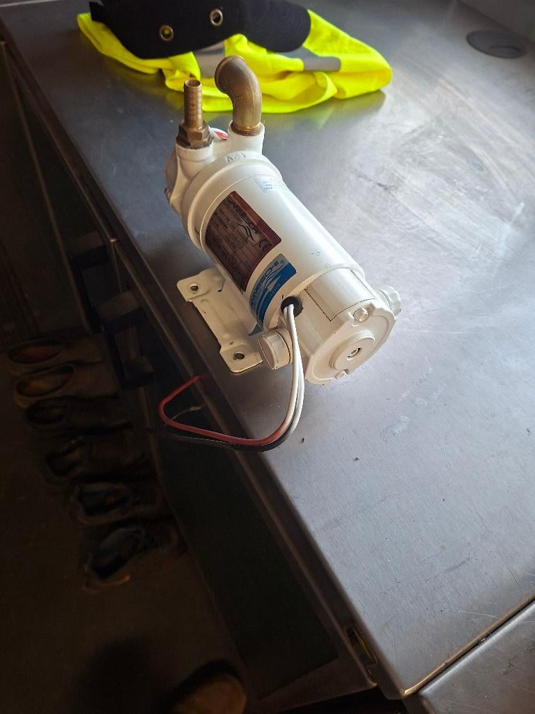 Dekwaspomp 12v, Ophalen of Verzenden, Zo goed als nieuw, Motor en Techniek