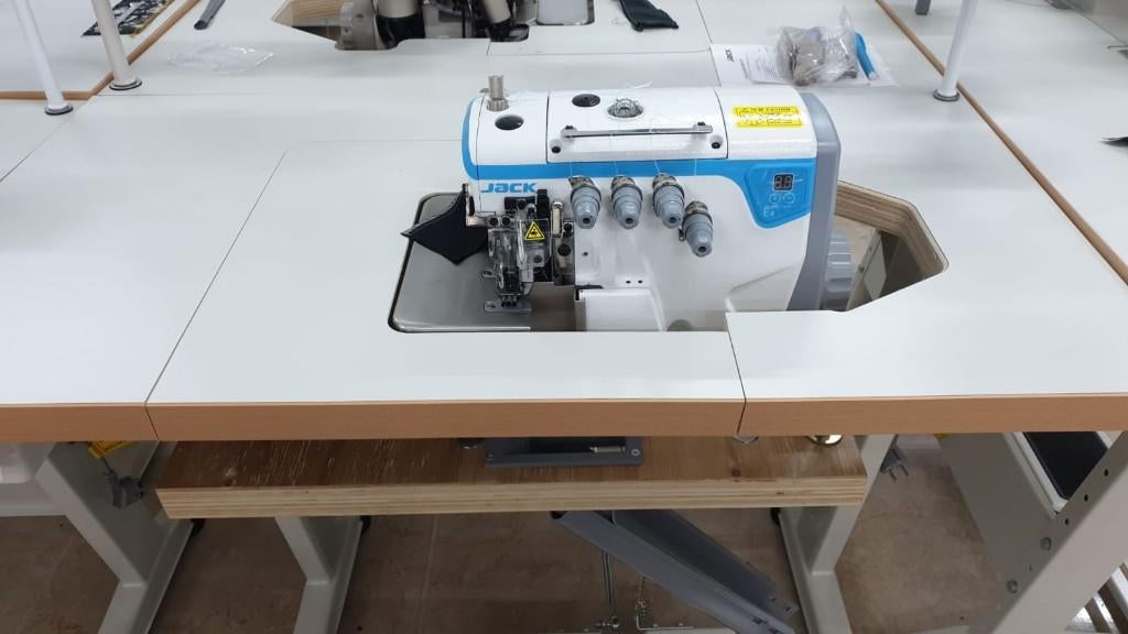 ACTIE NU OPGEBOUWD JACK E4-4DRAADS LOCK MACHINE ACTIE, Nieuw, Lockmachine, Industrieel, Ophalen