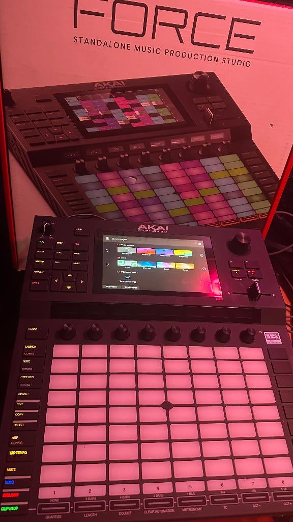 Akai Force, Ophalen, Zo goed als nieuw