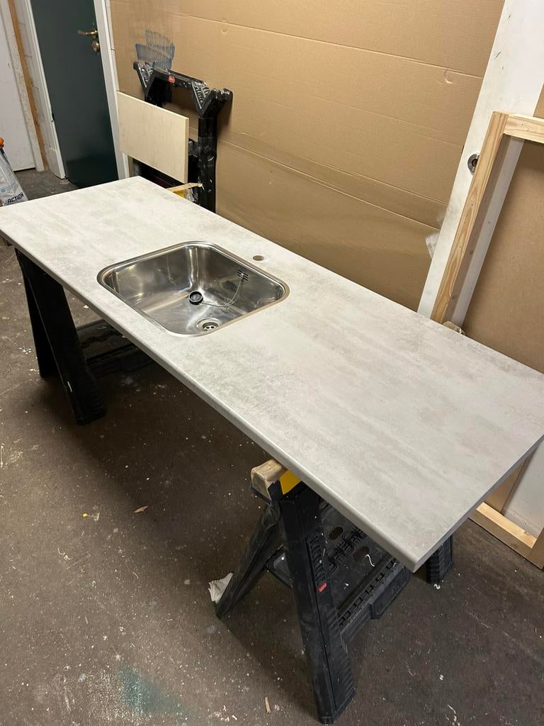 Aanrechtblad 170x60cm met verzonken rvs wasbak, Ophalen, 50 tot 100 cm, Zo goed als nieuw, Minder dan 100 cm