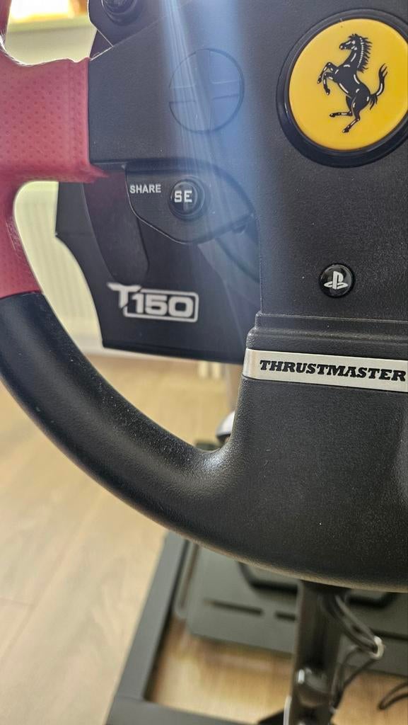 Thrustmaster T150 stuur met houder PS 4, Ophalen