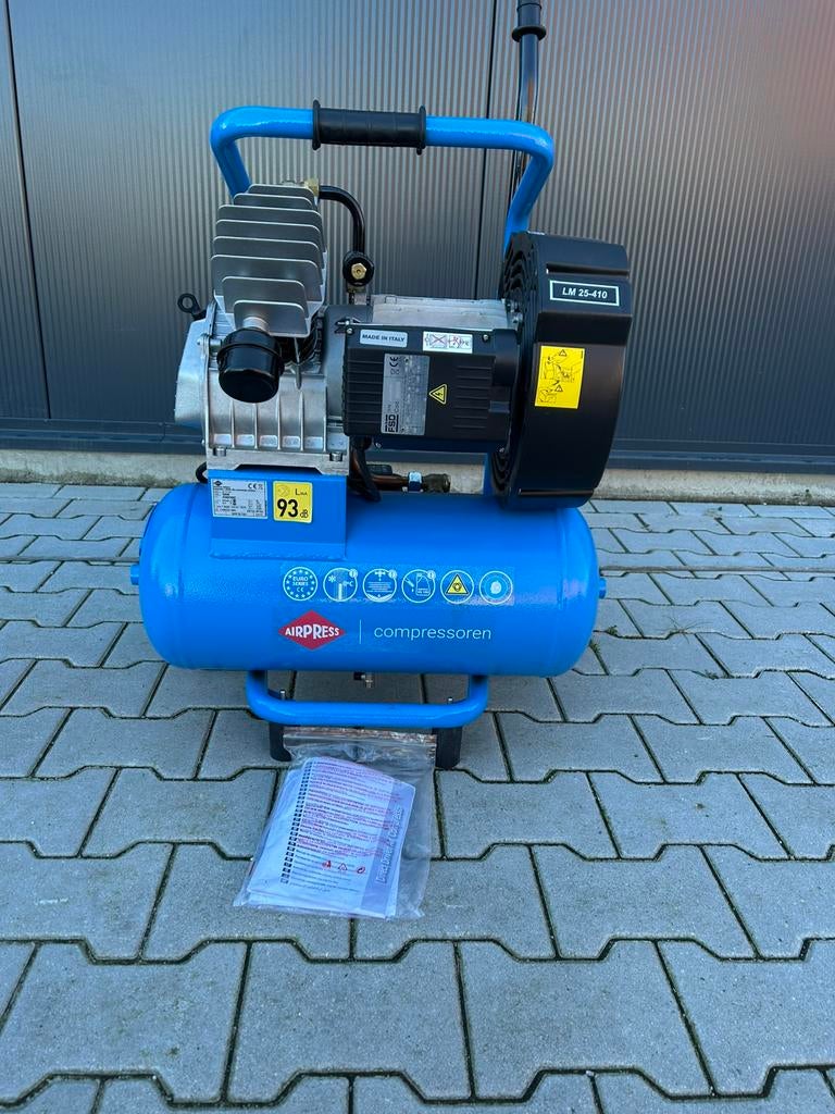 Airpress LM 25-410 compressor (24L – 3 PK) – professioneel, Ophalen, 6 tot 10 bar, Nieuw, Minder dan 200 liter/min