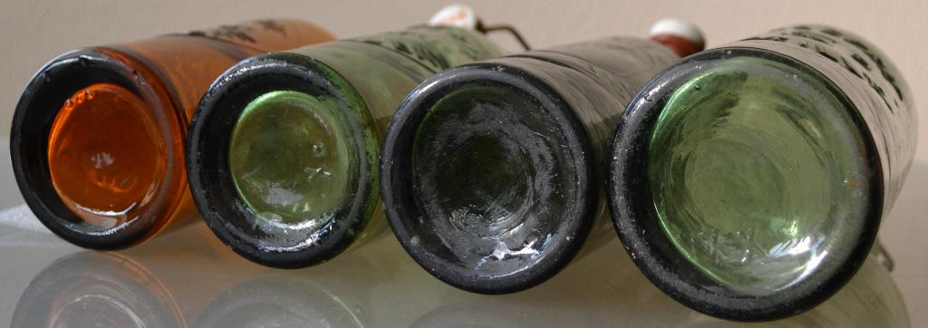 8 oude beugelflessen beugelfles frans b13, Ophalen