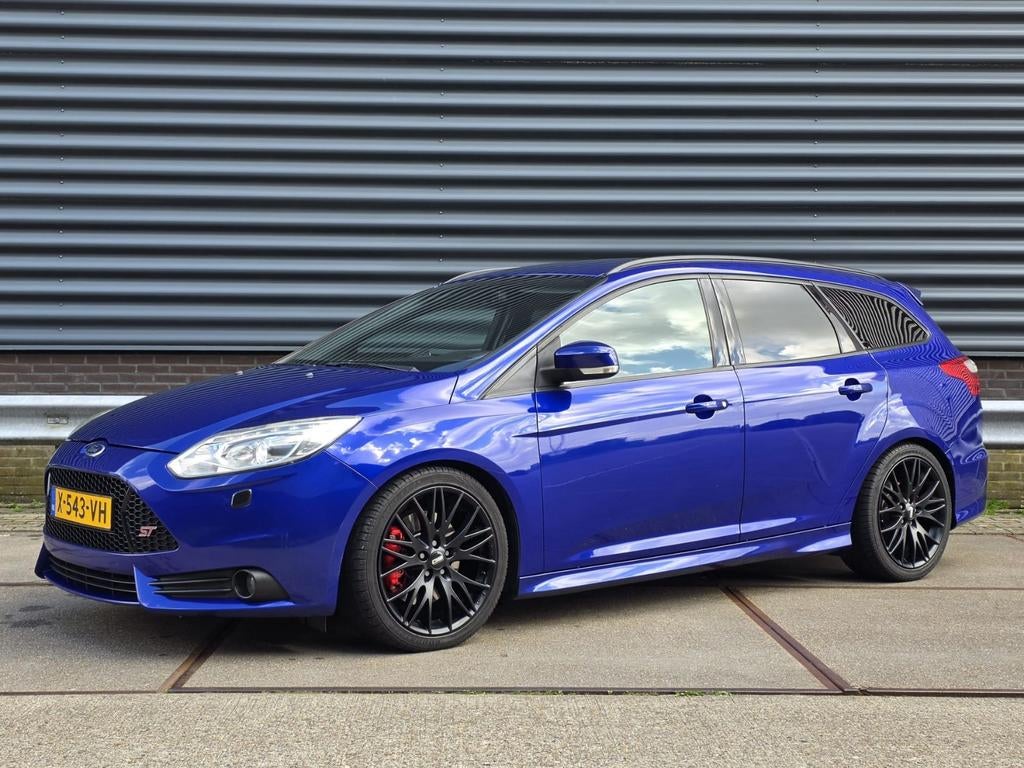 Ford Focus Wagon ST-2 2013, Auto's, Euro 5, Leder en Stof, Stationwagon, Handgeschakeld