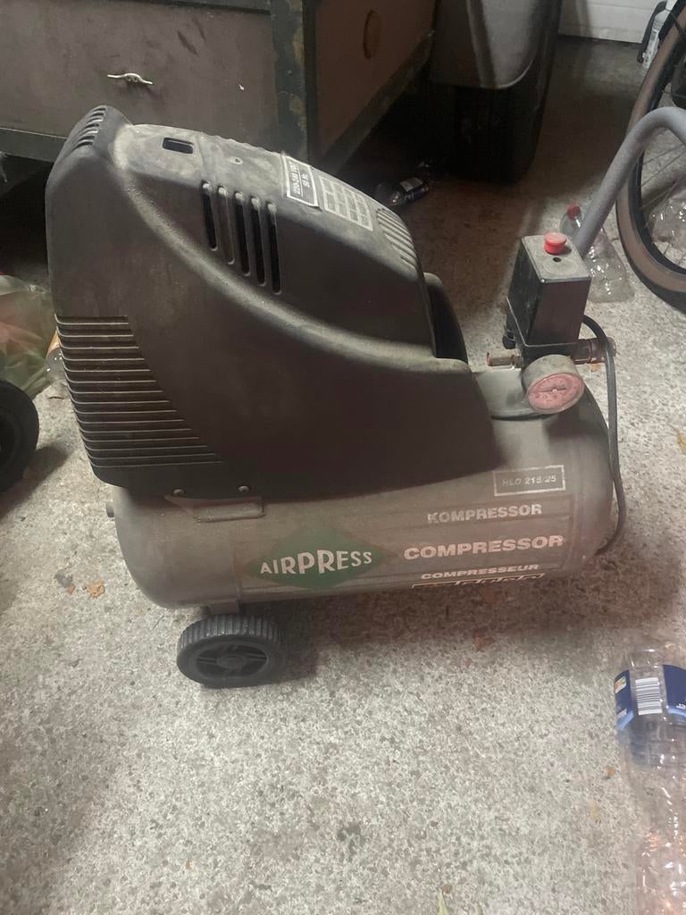 Airpress compressor defect, Ophalen, Gebruikt, Minder dan 6 bar, Minder dan 25 liter