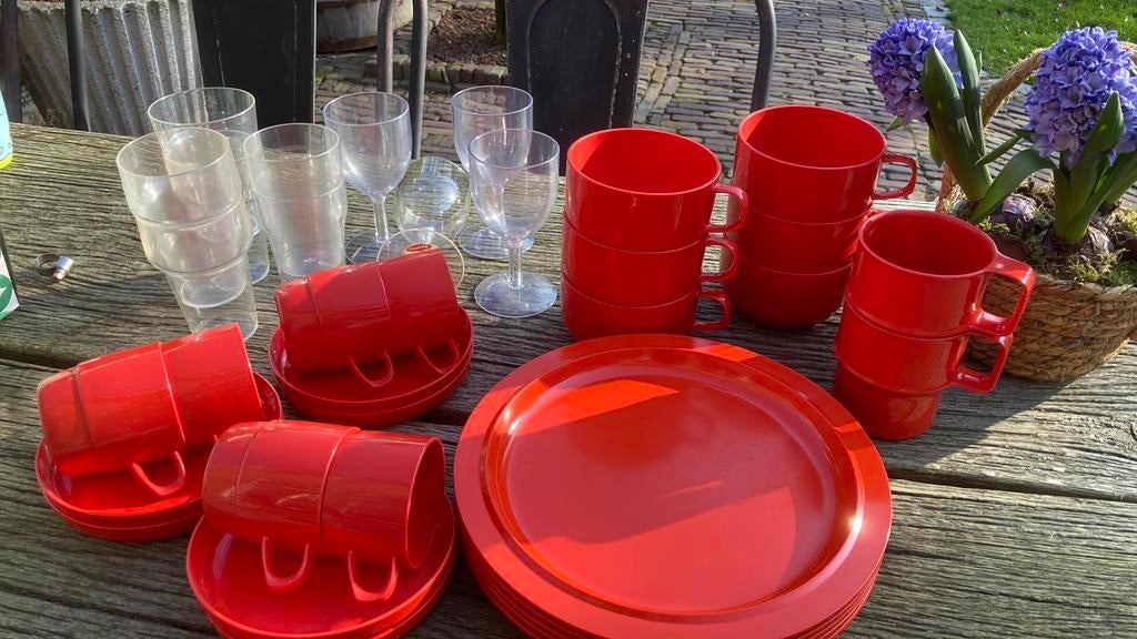 Mepal vintage retro camping servies lichtrood 35 delig, Ophalen of Verzenden, Zo goed als nieuw