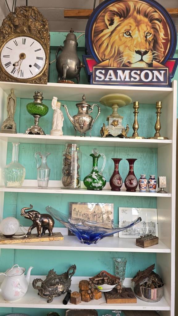 Vitrine kast met inhoud voor de handel, Ophalen, 25 tot 50 cm, 50 tot 100 cm, 150 tot 200 cm