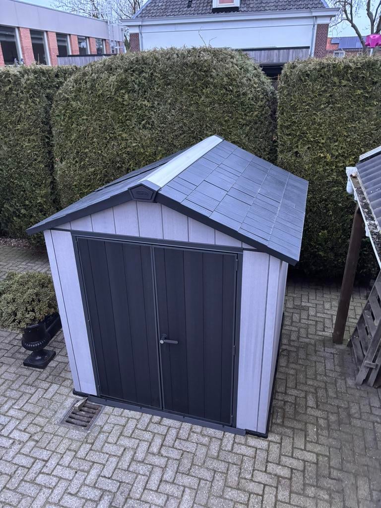 Keter Oakland 757 tuinhuis in nieuwstaat en SCHOON, Tuin en Terras, Tuinhuizen, Ophalen, Kunststof, Tuinhuis, Zo goed als nieuw