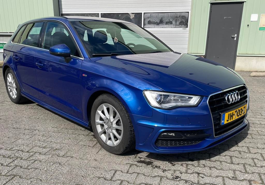 Audi A3 1.4 Tfsi 110KW SB S-tronic 2016 Blauw, Auto's, Audi, Euro 6, 4 cilinders, Leder en Stof, Origineel Nederlands