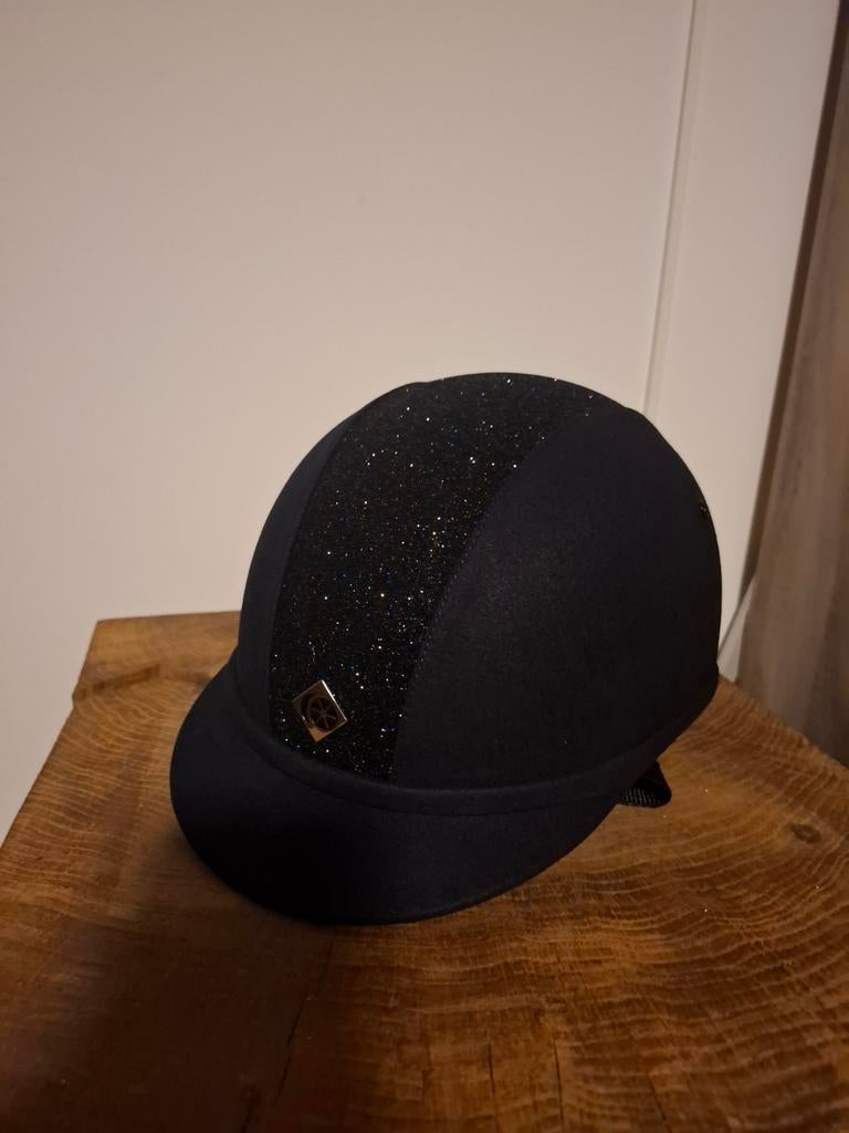 Nieuw charles owen cap 54 navy, Dieren en Toebehoren, Paardrijkleding, Charles owen. com, Dressuur, Charles owen, Nieuw