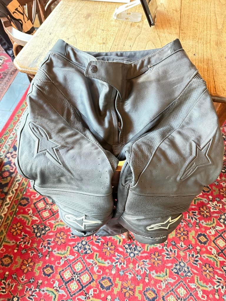 Alpinestars Leren Motorbroek - Maat 52, Motoren, Kleding | Motorkleding, Ophalen of Verzenden, Tweedehands, Heren, Broek | leer