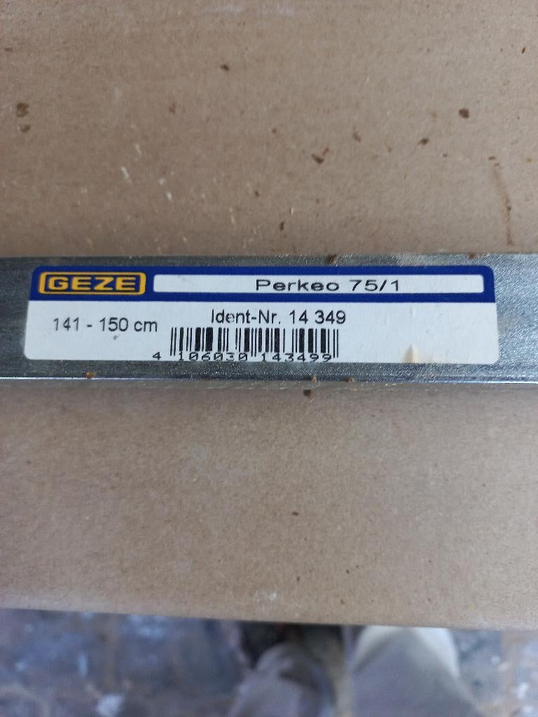 schuifdeurrail, Doe-het-zelf en Verbouw, IJzerwaren en Bevestigingsmiddelen, Nieuw, Overige typen, 250 mm of meer, Ophalen