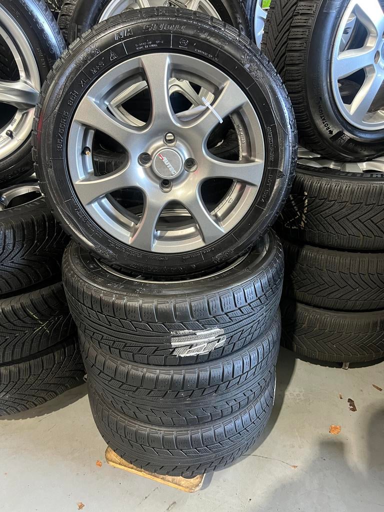 Fiat velgen 15 inch met bandenmaat 185-55-15, Auto-onderdelen, Banden en Velgen, Ophalen, Gebruikt, 15 inch, Banden en Velgen