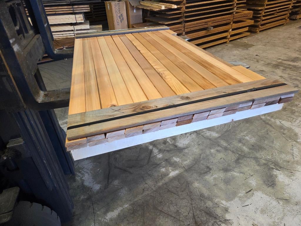 2.59 m² Red Cedar Rhombus profiel - nr: HP138, Ophalen, Planken, Nieuw, Hardhout