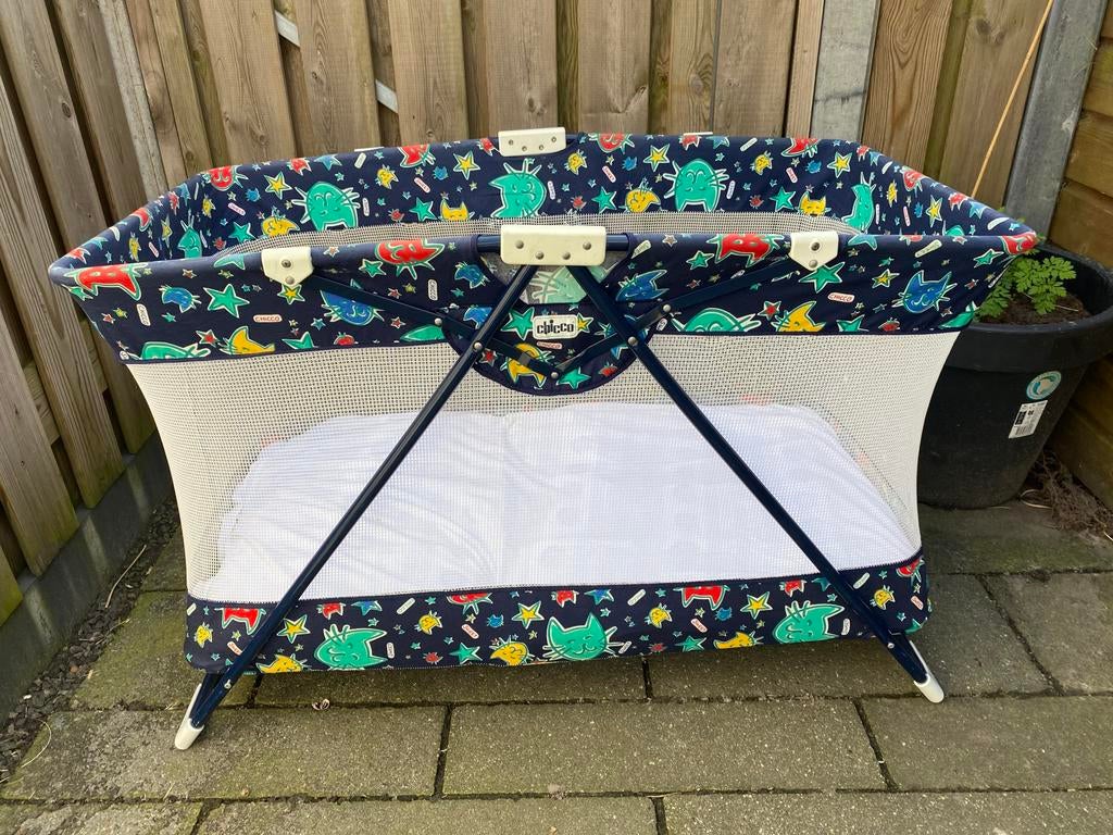 Chicco campingbedje met matras, Kinderen en Baby's, Babywiegjes en Ledikanten, Ophalen, Gebruikt, Reisbedje