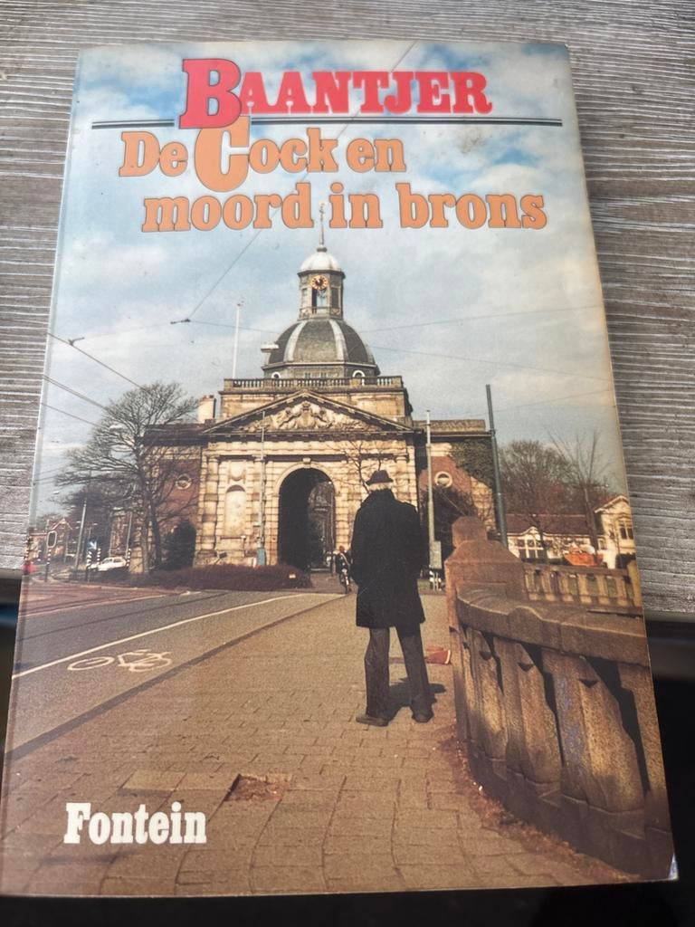 Baantjer: De Cock en moord in brons, Ophalen, Gelezen