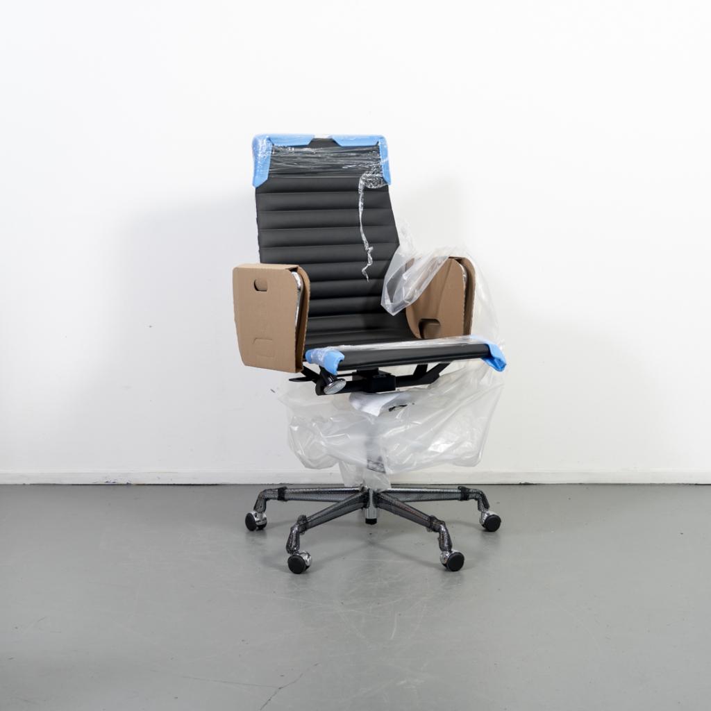 1x Vitra Eames EA 119 Bureaustoel Zwart Leer - Chroom, Huis en Inrichting, Bureaustoelen, Niet ingevuld, Zwart, Niet ingevuld