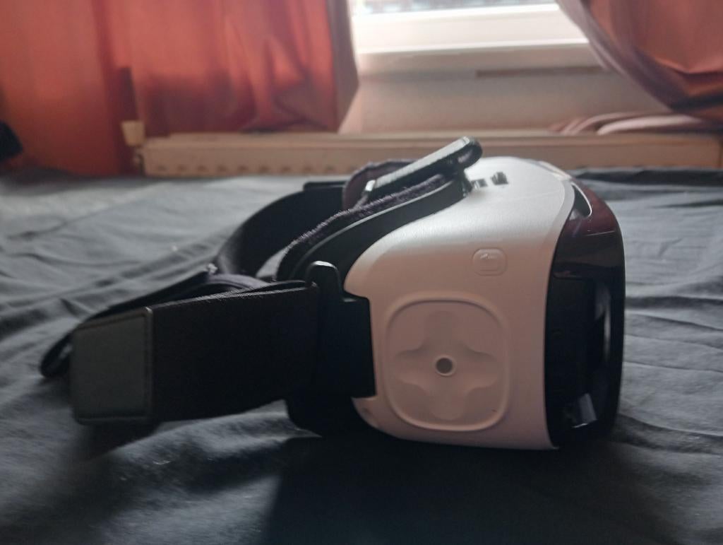 Samsung Oculus VR bril, Spelcomputers en Games, Virtual Reality, Ophalen of Verzenden, Zo goed als nieuw, VR-bril, Telefoon