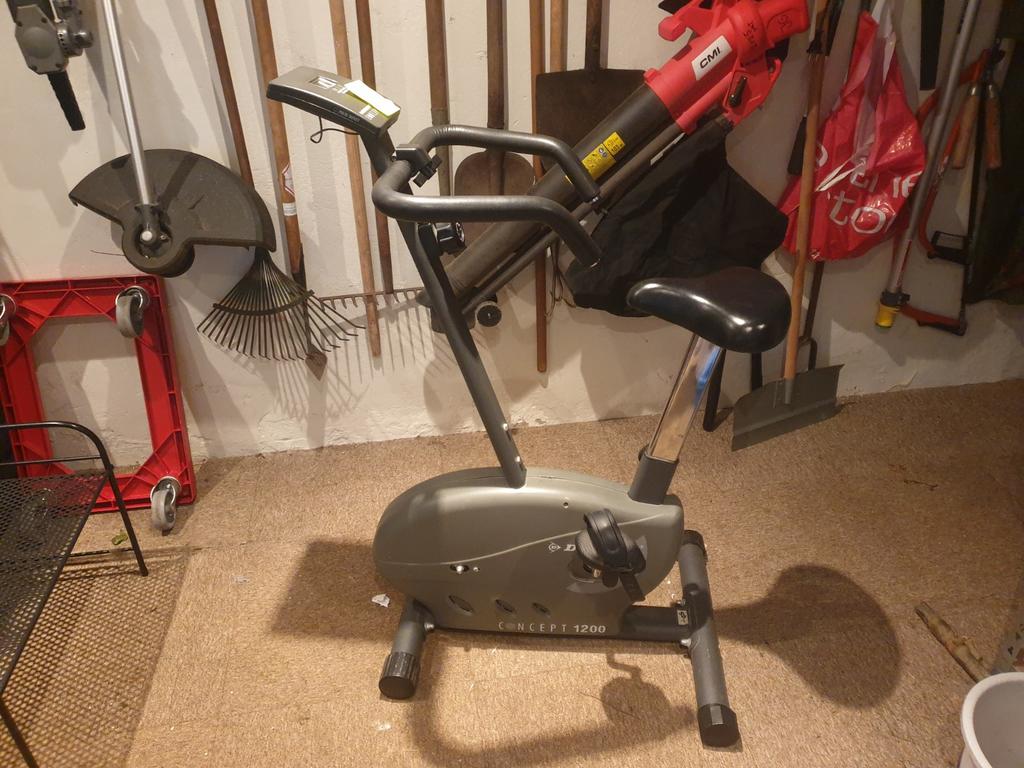 Hometrainer Dunlop Concept Q200, Sport en Fitness, Ophalen, Hometrainer