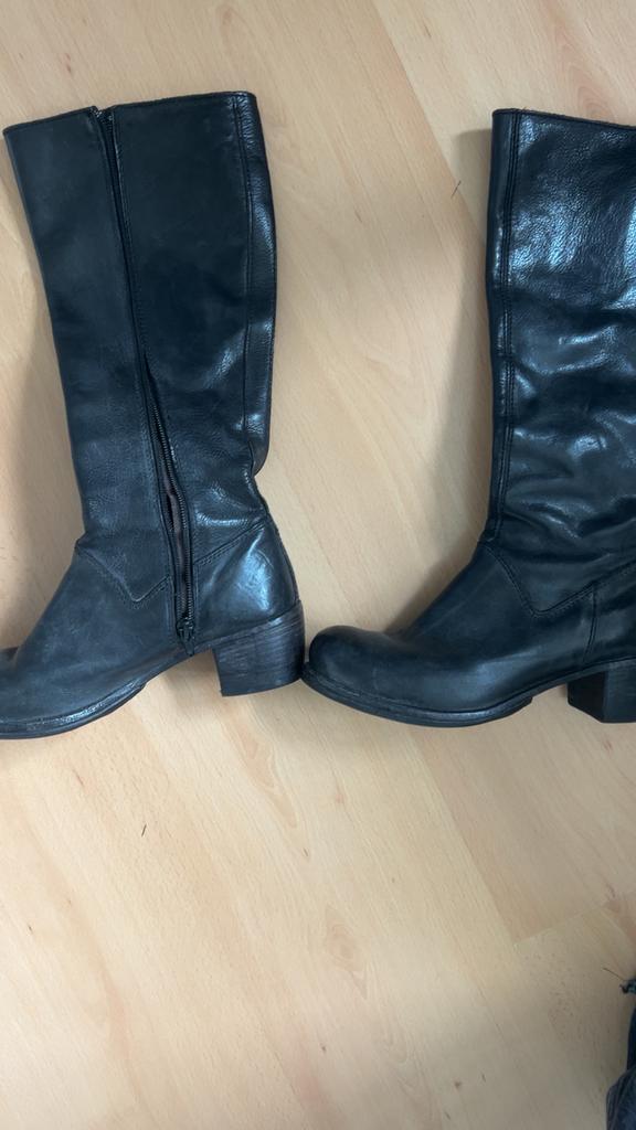Mooie laarzen maat 37, Ophalen of Verzenden, Zo goed als nieuw, Zwart, Hoge laarzen