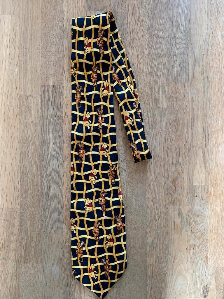 Winni de pooh stropdas, Iets voor een verzamelaar?Disney, Ophalen of Verzenden, Zo goed als nieuw, Blauw