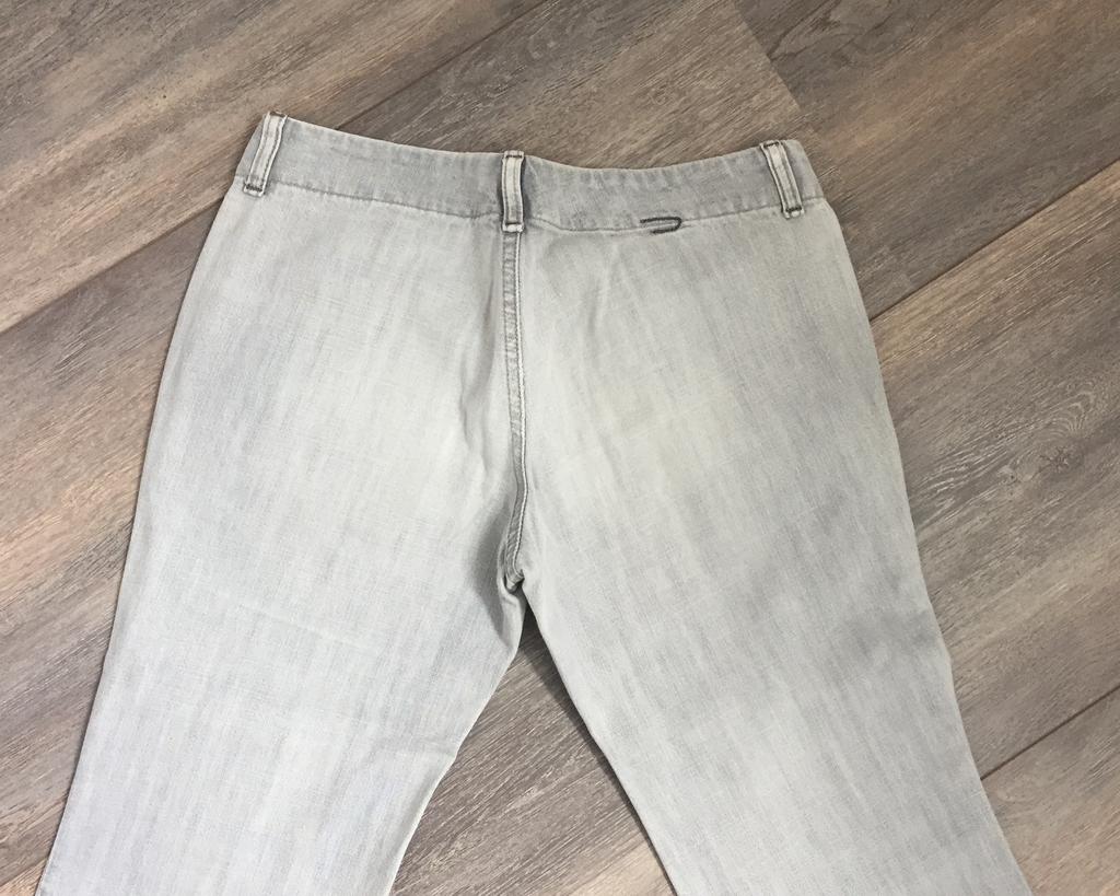 ZGAN Lichtgrijze Diesel spijkerbroek maat 26 (XS/S), Kleding | Dames, Ophalen of Verzenden, Zo goed als nieuw, Grijs, W27 (confectie 34) of kleiner