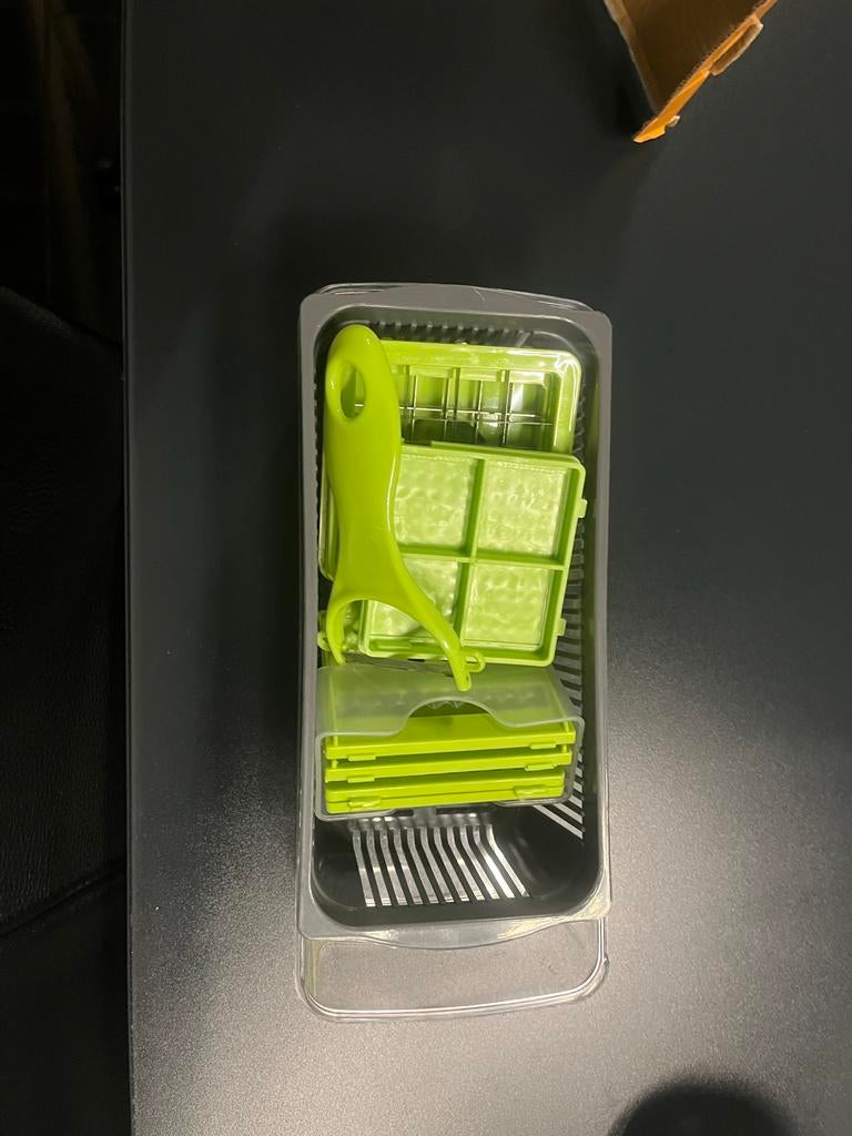 Multifunctionele Keuken Groentesnijder - 14-in-1 Veggie Slic, Ophalen, Zo goed als nieuw
