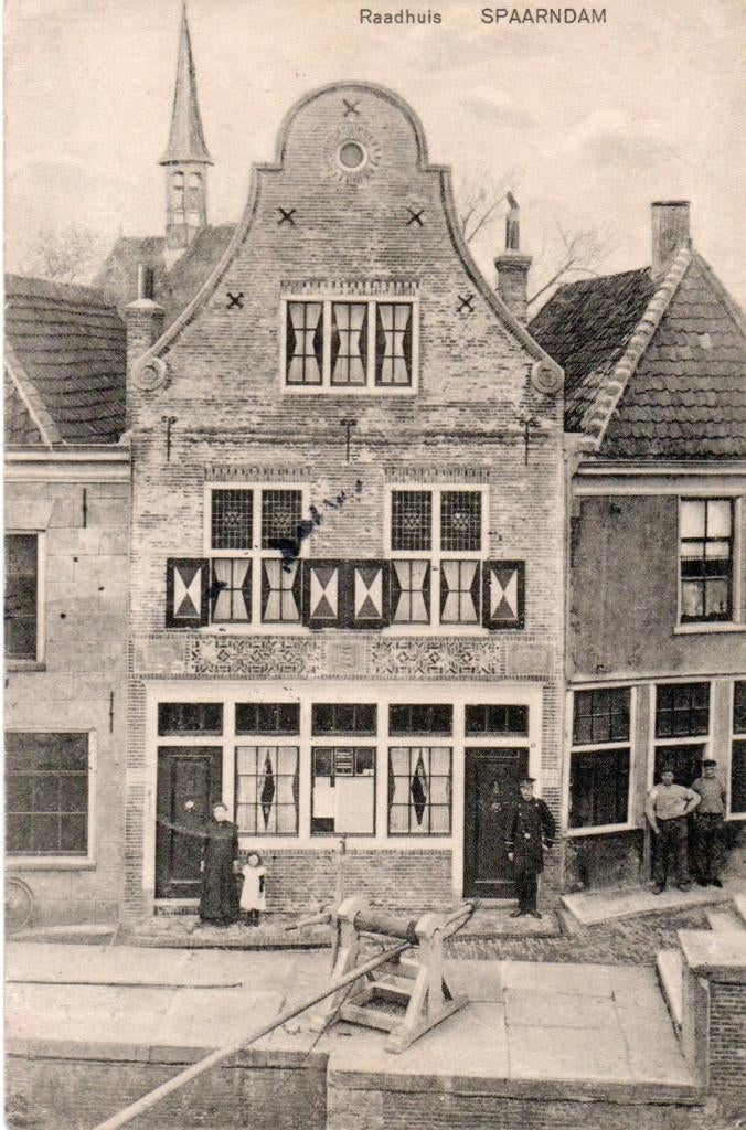 Spaarndam, Gezicht op het Raadhuis. 5788, Verzamelen, Ansichtkaarten | Nederland, Verzenden, Voor 1920, Gelopen, Noord-Holland
