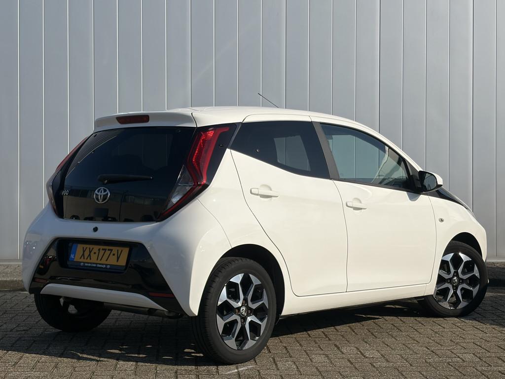 Toyota Aygo 1.0 VVT-i X-Joy NL Auto Dealer Onderhouden Carpl, Voorwielaandrijving, 12 maanden, Gebruikt, Euro 6