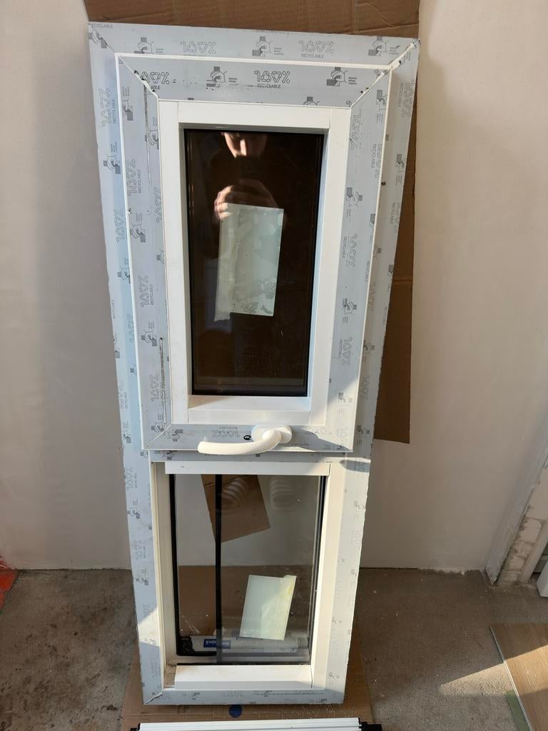 Nieuw kunststof kozijn, 124,3x45 cm, draai-kiep, Doe-het-zelf en Verbouw, Kozijnen en Schuifpuien, Kunststof, Raamkozijn, Nieuw