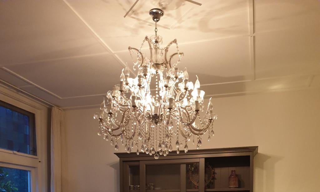 Mega grote franse kristallen kroonluchter voor 30 lichtbron, Ophalen, Zo goed als nieuw