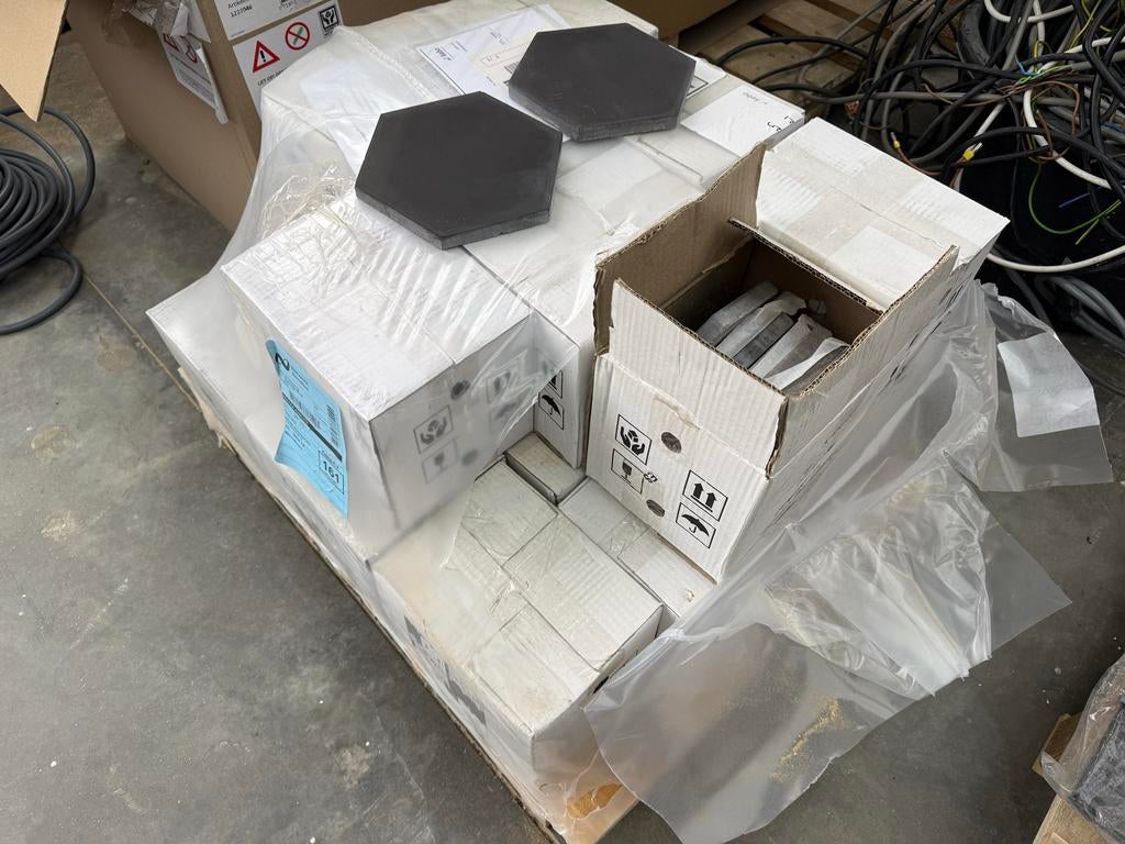 Zwarte Hexagon 17x20 Vloer- & Muurtegels - 4.7m², Overige materialen, Nieuw, Ophalen of Verzenden, 20 tot 40 cm