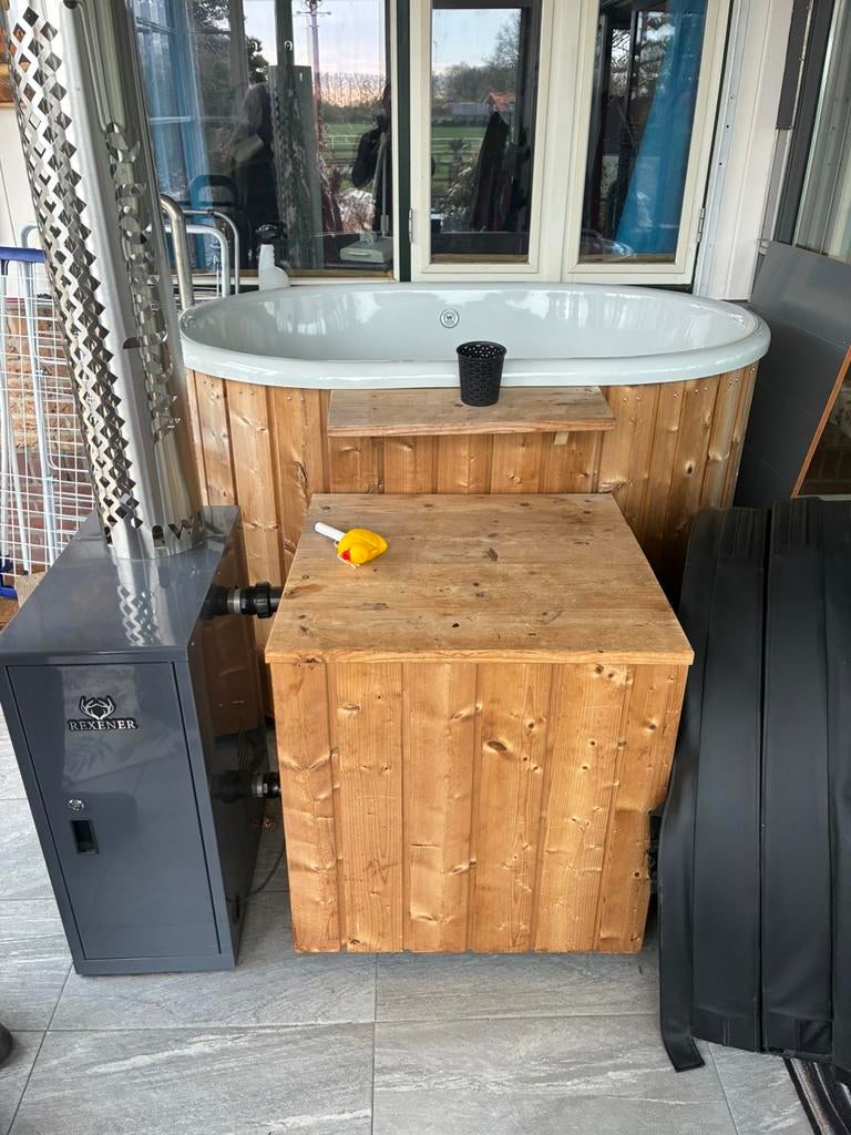 Welvaere hottub 2 pers + rexener bio diesel €9340 NIEUW, Ophalen, Trap, 7921AE, Fast Fair b.v.