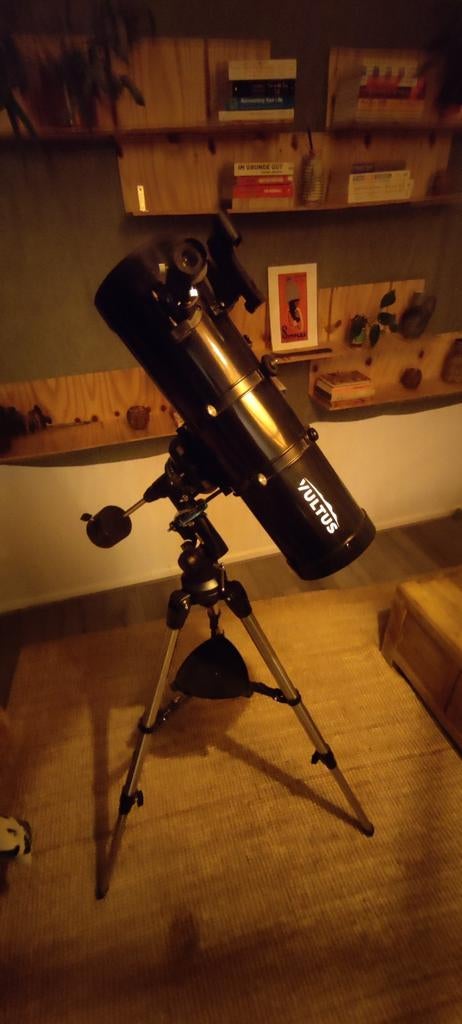 Vultus Telescoop 390x - Compleet met Statief en Accessoires, 80 tot 200 mm, Met statief, Zo goed als nieuw, Spiegeltelescoop (reflector)