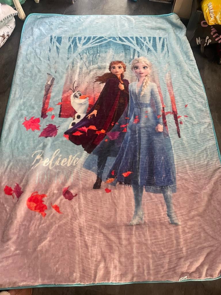 Grote Frozen deken - lekker warm en dik materiaal, Gebruikt, Ophalen of Verzenden, Deken of Dekbed, Overige maten