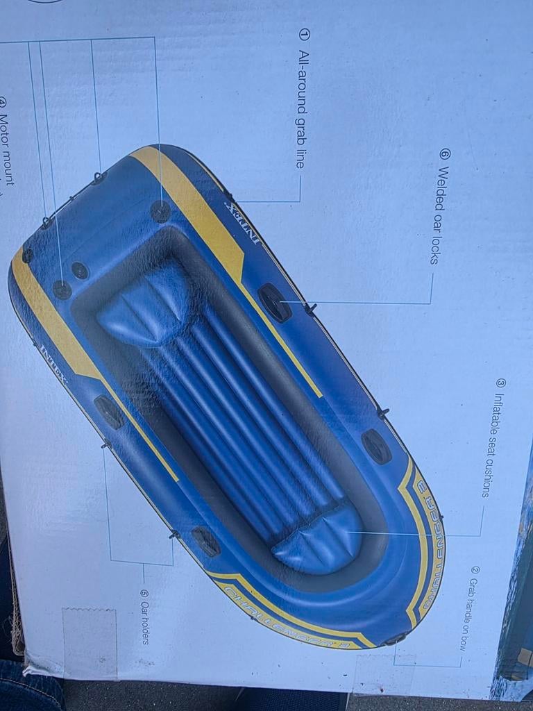 Opblaasboot met pomp., Ophalen, Nieuw