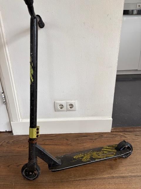 Stuntstep Black Dragon, Fietsen en Brommers, Steps, Gebruikt, Overige typen, Ophalen