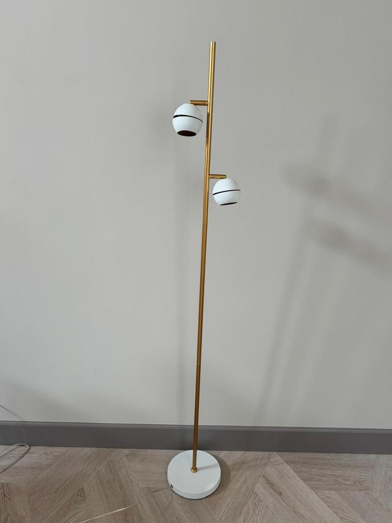 Staande schemerlamp met 2 bollen en voetschakelaar, Ophalen