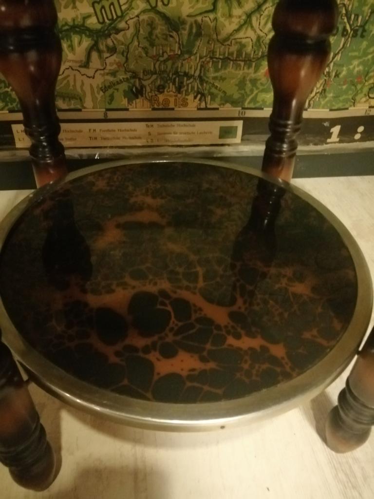 OUD JAREN 60 ROOK TAFELTJE BIJZETTAFEL INCL.ACCESSOIRES 55CM, Antiek en Kunst, Ophalen