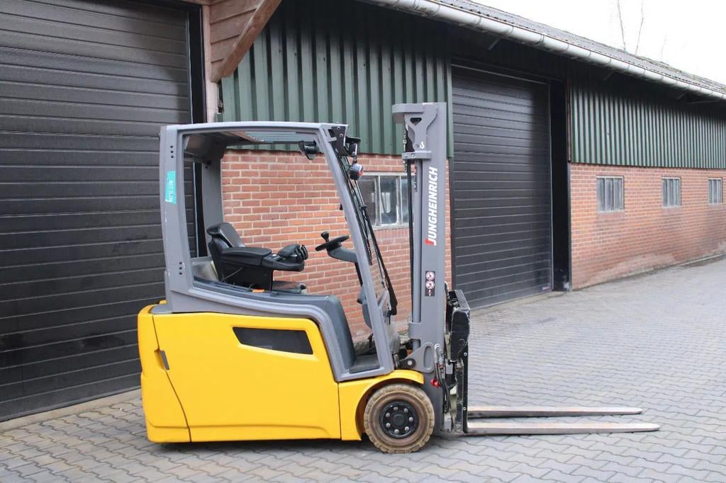 Jungheinrich EFG216 heftruck elektrische triplex lepelverste, Zakelijke goederen, Machines en Bouw | Heftrucks en Intern transport