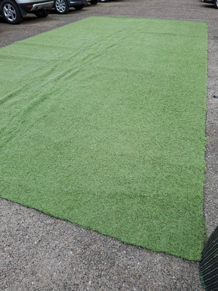 Groot stuk kunstgras, ideaal voor tuin of evenement, Ophalen, Gebruikt, 20 m² of meer, Kunstgras