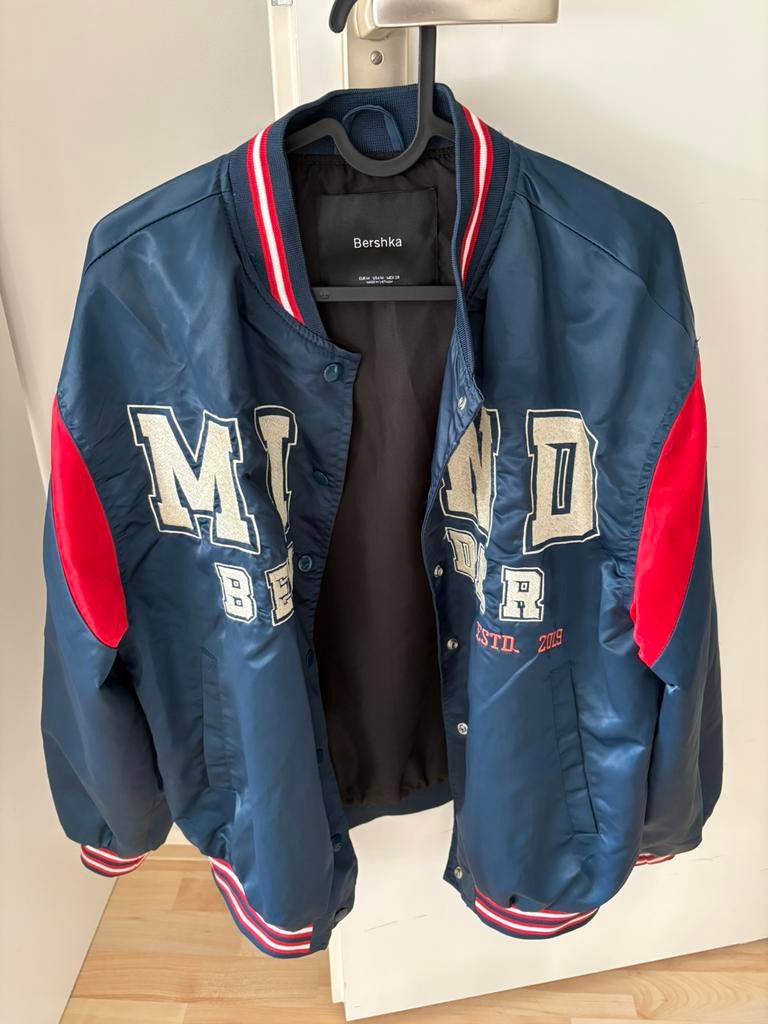 Bershka jasja maat M, Ophalen of Verzenden, Zo goed als nieuw