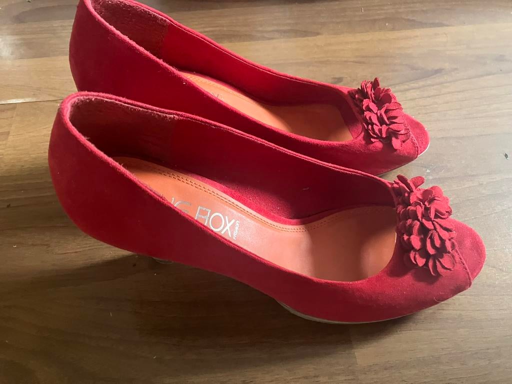 Prachtige rode peeptoe pumps mt 40, Ophalen of Verzenden, Zo goed als nieuw, Rood